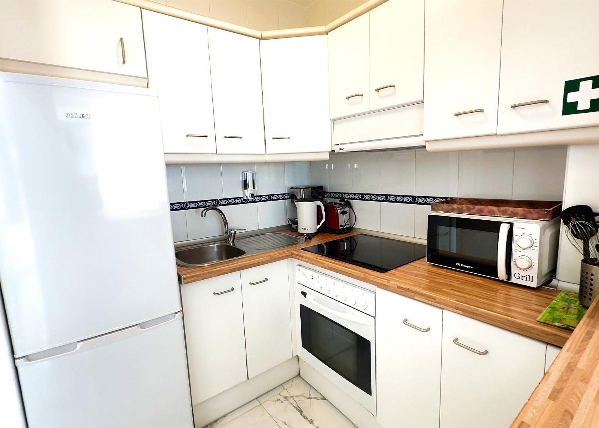 Skol 424 Stunning One-bedroom With Sea Views Appartement *